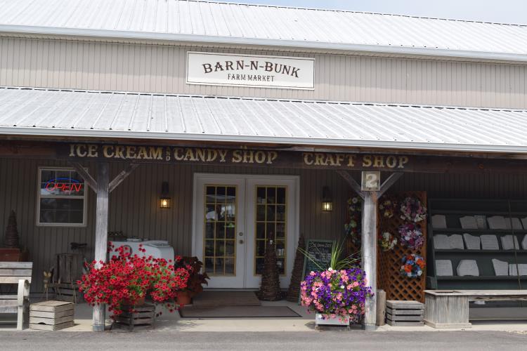 Barn-n-Bunk Farm Market