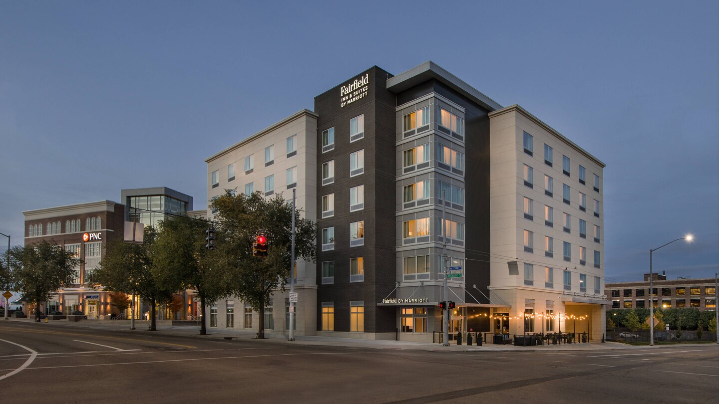 Fairfield Inn and Suites by Marriott Dayton