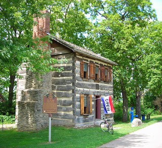 Old Log Post Office